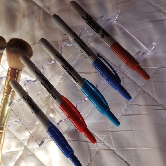 acrylic stand for makeup brushes or pens, markers ect. - Picture 2 of 10